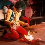 Jimi-hendrix-guitar-on-fire-monterey-live