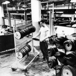 How Vinyl Records Were Produced (5)