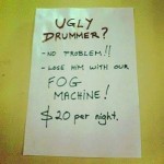 funny-note-drummer-fog-machine-1