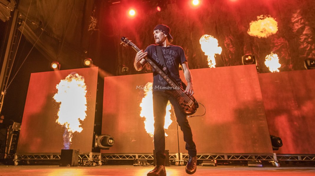 Photo Gallery Godsmack with Shinedown and Like A Storm at Darien Lake