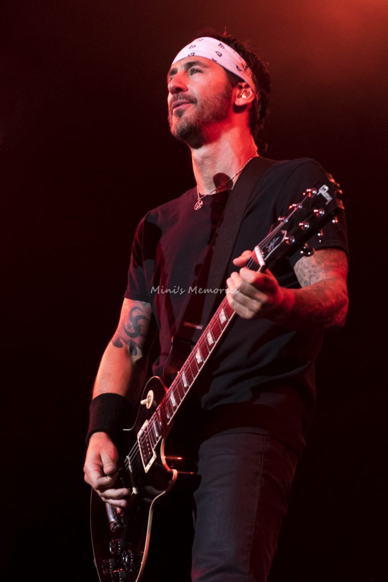 Photo Gallery Godsmack with Shinedown and Like A Storm at Darien Lake