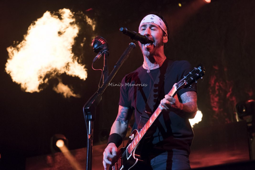 Photo Gallery Godsmack with Shinedown and Like A Storm at Darien Lake