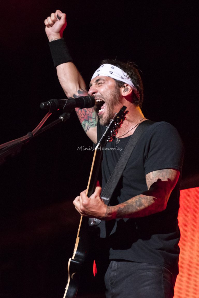 Photo Gallery Godsmack with Shinedown and Like A Storm at Darien Lake