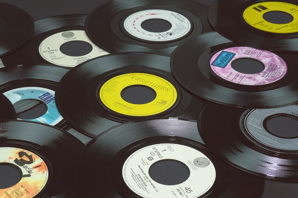 Vinyl record: the return of a giant - Plastics le Mag