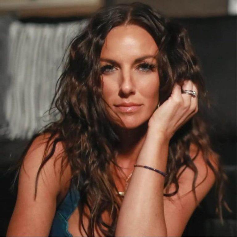 Tayla Lynn Honors Grandmother Loretta Lynn with New Single “Out Of My Head And Back In My Bed” from Upcoming Tribute Album