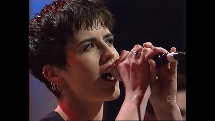 32 Years Ago, The Cranberries Played “Dreams” Live and Gave Us All Something to Believe In